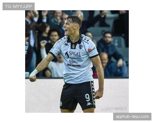 斯佩齐亚攻防均衡表现稳健,联赛争夺战中稳步前行 斯佩齐亚攻防均衡表现稳健,联赛争夺战中稳步前行