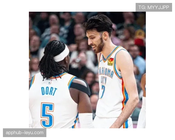 切特·霍姆格伦内线挡拆拉开防守创造得分空间效率提升明显