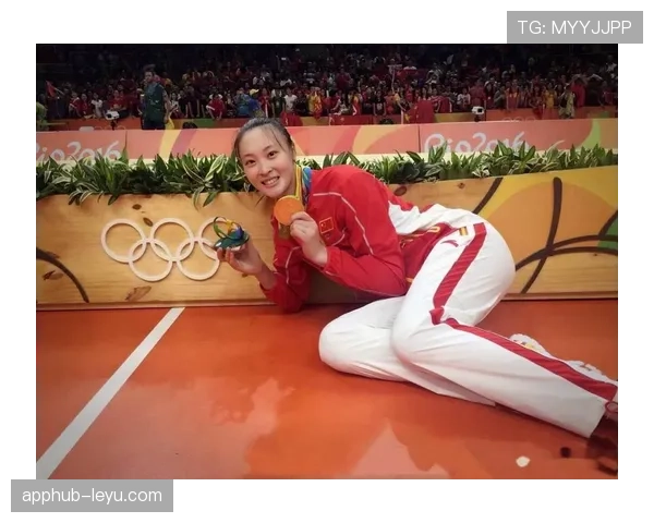 惠若琪那身材保持得，比明星还讲究，正常人真的想像不出来到底花多少心思缩水啊